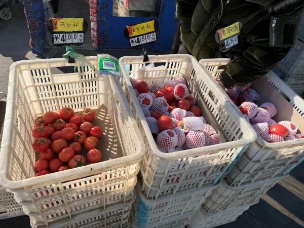 寒潮下实探北京新发地：西红柿变身“蔬菜刺客” 批发商直呼“还得涨”